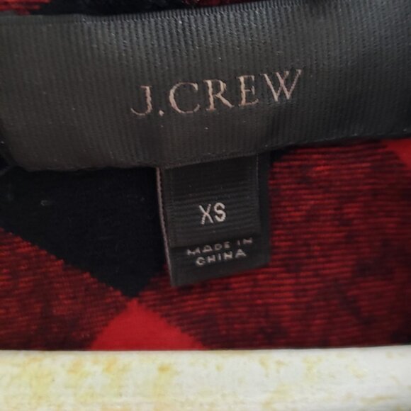 Super soft J. Crew cotton and wool red and black plaid shacket - Picture 3 of 4